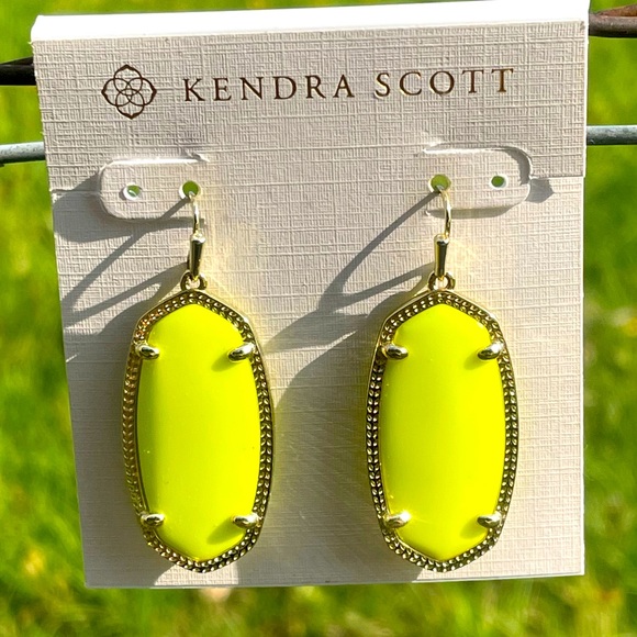 Kendra Scott Jewelry - Kendra Scott Elle Drop Earrings Gold - Neon Yellow